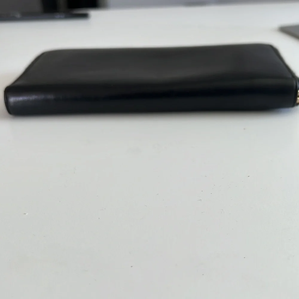 Saint Laurent EUC zippered wallet. - Picture 5 of 8